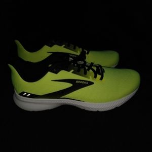 Brooks Launch 8 GTS Men's Shoes